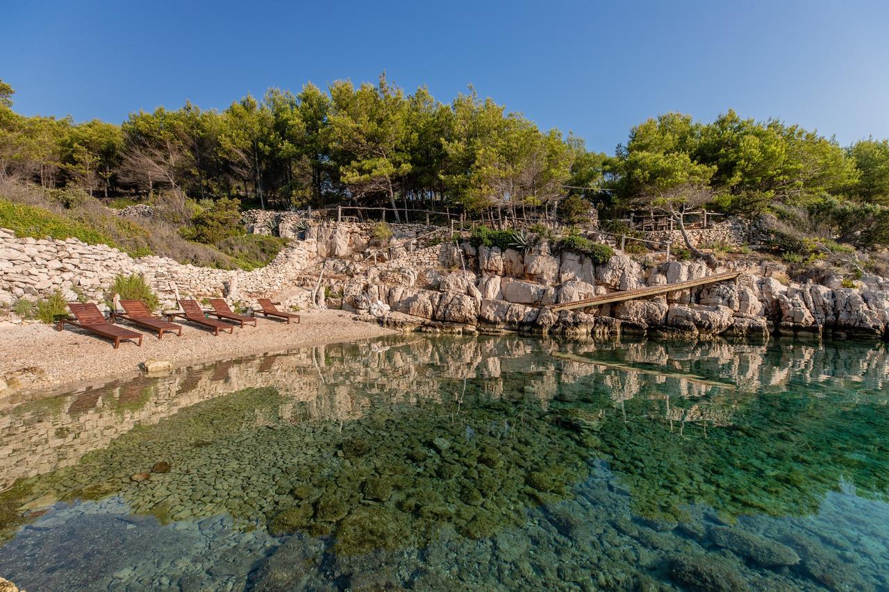 Plage Cachee - Glamping Vrboska Luaran gambar