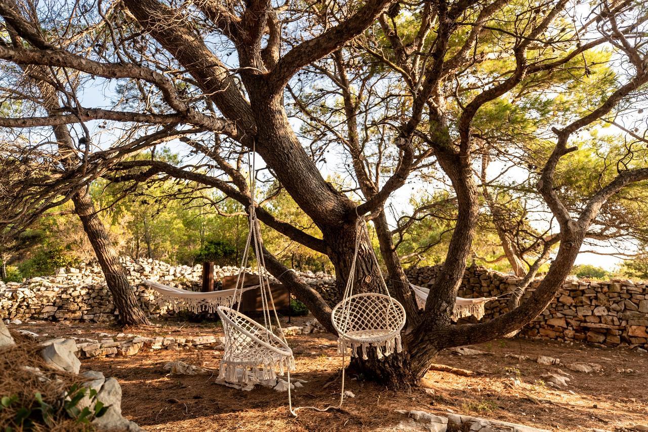 Plage Cachee - Glamping Vrboska Luaran gambar