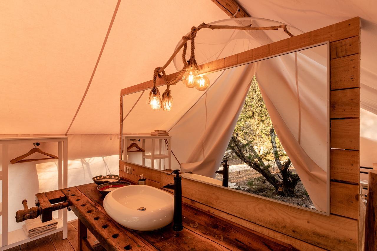 Plage Cachee - Glamping Vrboska Luaran gambar