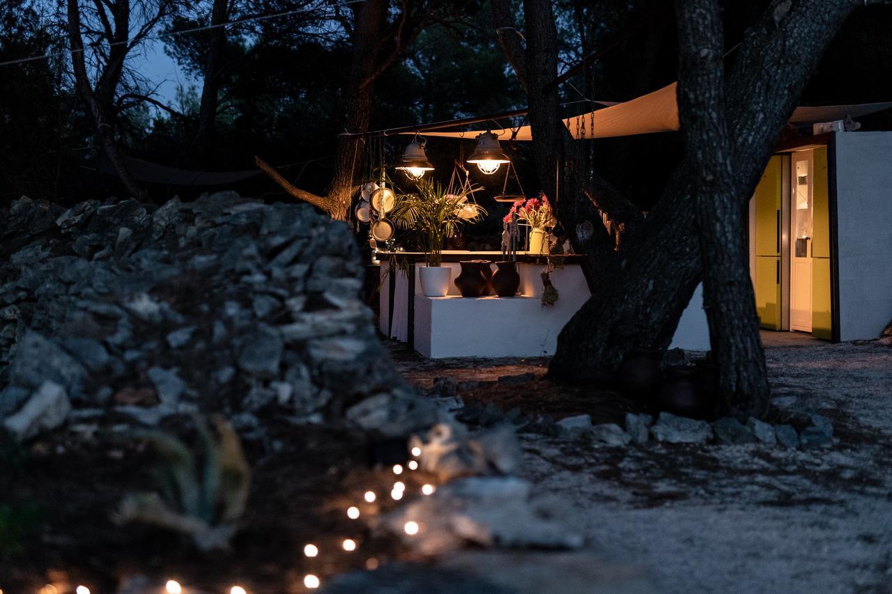 Plage Cachee - Glamping Vrboska Luaran gambar
